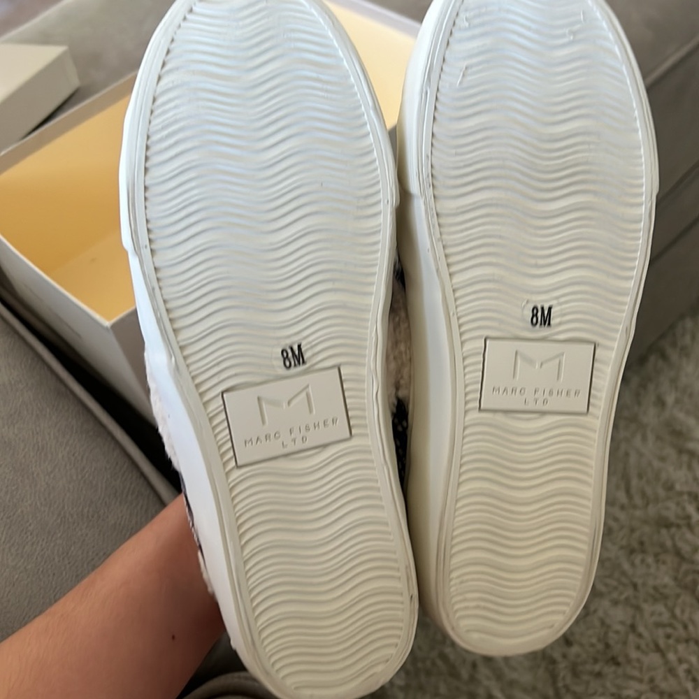 NEW Marc Fisher LTD mello leather sneakers - Picture 5 of 8